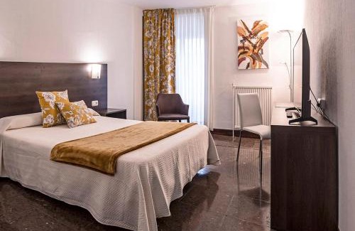 Lasarte-Oria Hotel | Budget-Friendly Hotel Txartel with Family Amenities