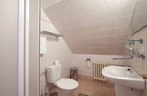 Telc Hotel | Discover Hotel U Černého orla with Family-Friendly Amenities