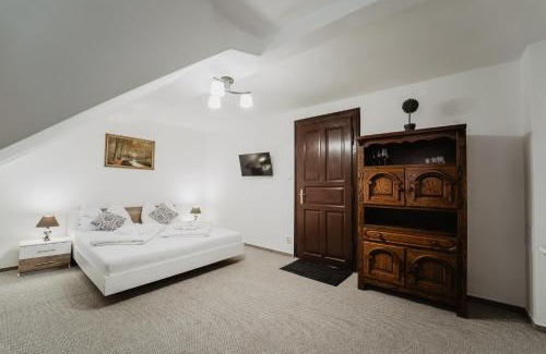 Hrensko Hotel | Discover Hotel U Lípy: Family-Friendly Stay with Breakfast