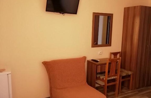 Anapa Hotel | Hotel U Mikhalycha: Beachfront Bliss with Top Amenities