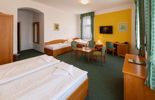 Chodova Plana Hotel | Discover Hotel U Sládka: Oceanfront Retreat with Spa Amenities