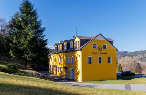 Cihelny Hotel | Unforgettable Stays at Hotel U Zámečku Cihelny