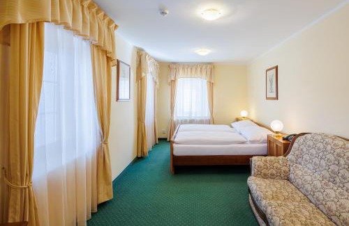 Cihelny Hotel | Unforgettable Stays at Hotel U Zámečku Cihelny