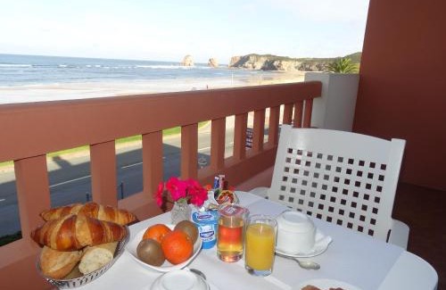 Hendaye Hotel | Hotel Uhainak: Oceanfront Escape with Breakfast Awaits