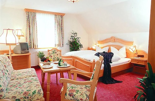 Wombach Hotel | Discover Hotel und Gasthof Spessarttor: Family-Friendly Stay