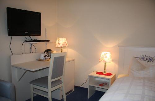 Knesebeck Hotel | Inviting Knesebecker Hof: Family-Friendly with Breakfast