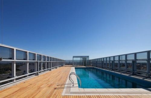 Santa Fe Hotel | Experience Comfort at Hotel UNL-ATE with Pool & Amenities