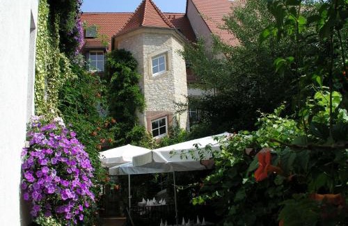 Freyburg Hotel | Discover Hotel Unstruttal: Pet-Friendly with Great Dining