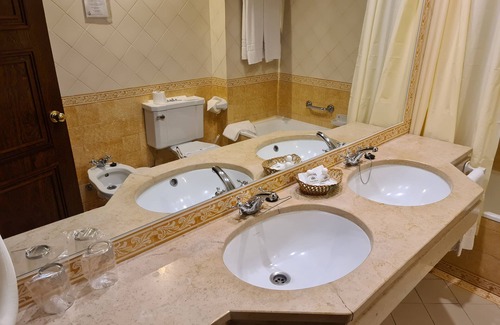 Nelas Hotel | Relax at Hotel Urgeiriça: 4-Star Retreat with Spa & Pool