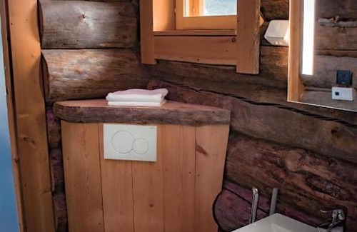 Utsjoki Apartment | Inviting Hotel Utsjoki: Igloo with Hot Tub & Breakfast