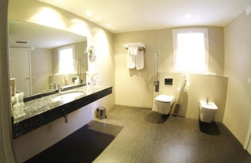 San Vicente de la Sonsierra Hotel | Affordable Hotel Villa Sonsierra with Family-Friendly Amenities