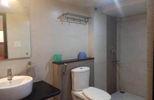 Dhanbad Hotel | Cozy Hotel V.I.P. Regency with Breakfast & Family-Friendly Perks