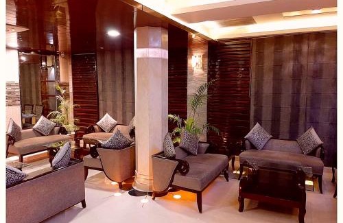 Rakabganj Hotel | HOTEL V J - INTERNATIONAL PALACE Near Park - A Premium Hotel In Agra