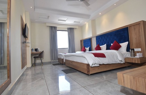 Katra Hotel | Relax at Hotel Vaishno Devi Heights with Great Amenities