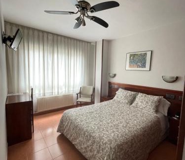 Distrito Oeste Hotel | Budget-Friendly Hotel Valdés with Breakfast & Pet Welcome