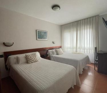 Distrito Oeste Hotel | Budget-Friendly Hotel Valdés with Breakfast & Pet Welcome