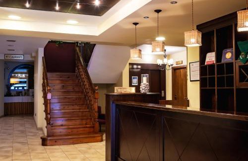 Sallent de Gallego Hotel | Discover Hotel Valle De Izas: Rated 9.3 with Hot Tub & Dining