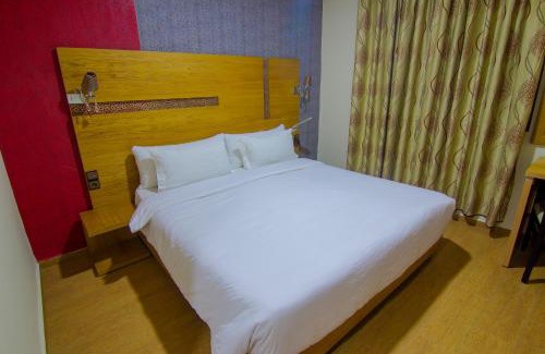 Errachidia Hotel | Welcoming Hotel Vallee Ziz: Family-Friendly Stay Awaits