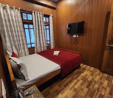 Darjeeling Hotel | Hotel Valley View Retreat