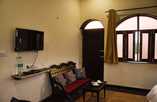 Pushkar Hotel | Budget-Friendly Hotel Vamdev Fort with Pool & Breakfast
