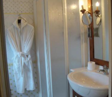 Pavullo nel Frignano Hotel | Explore Hotel Vandelli: Pet-Friendly with Top Amenities