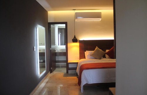 Tapachula Hotel | Experience Hotel Veinti 3 Tapachula: Family-Friendly Retreat