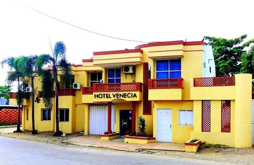 Cerete Hotel | Discover Inviting Hotels in Cereté, Colombia with Breakfast