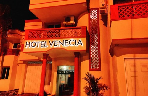 Cerete Hotel | Discover Inviting Hotels in Cereté, Colombia with Breakfast