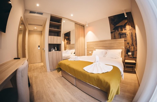 Mostar House | Top-Rated Hotel Verso - Double Room with Private Bathroom