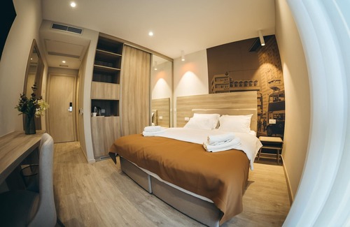 Mostar House | Discover Hotel Verso: Double Room with Accessible Amenities