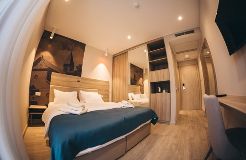 Mostar House | Discover Hotel Verso: Double Room with Accessible Amenities