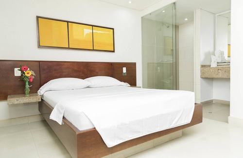 La Candelaria Hotel | Cozy Hotel Romanza Medellin with Spa and Family-Friendly Dining