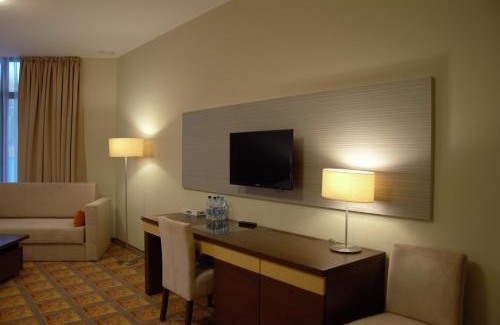 gmina Łomza Hotel | Discover Hotel Via Baltica: Top-Rated with Family Amenities