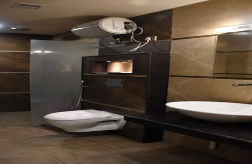 Kanpur Hotel | Budget-Friendly Hotel Vibharaj Palace with Breakfast Included