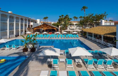 Sant Josep de sa Talaia Hotel | Discover Hotel Vibra Cala Tarida: Pool & Oceanfront Bliss