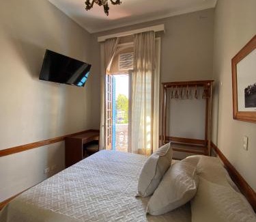 Vicente Lopez Hotel | Family-Friendly Hotel Vicente López: Guest Rated 7.7/10