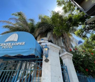 Vicente Lopez Hotel | Family-Friendly Hotel Vicente López: Guest Rated 7.7/10
