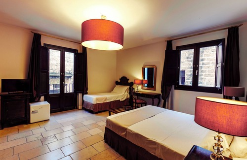 Casarano Hotel | Stay in Comfort at Hotel Vico Regio with Breakfast Included