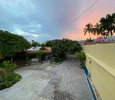 Chapala Centro House | Family-Friendly Stay at Casa Vida Bella - 8/10 Rated