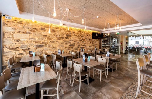 Laxe Hotel | Cozy Hotel VIDA Mar de Laxe with Hot Tub & Restaurant