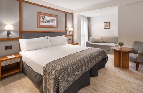 Vielha e Mijaran Hotel | Explore Hotel Vielha Baqueira: A 4-Star Family Retreat