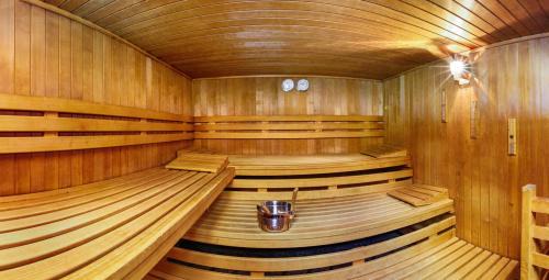 Berchtesgaden Hotel | Relax at Hotel Vier Jahreszeiten: Pool & Family-Friendly Stays