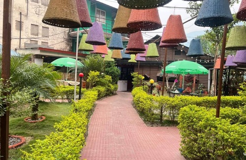 Kathmandu Resort | Discover Hotel View Salleri with Family-Friendly Amenities