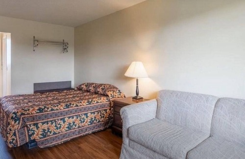 Logan Lake Hotel | Family-Friendly Hotel Viewmont Residency with Breakfast