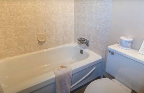 Logan Lake Hotel | Family-Friendly Hotel Viewmont Residency with Breakfast