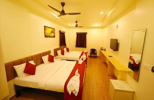 Srikalahasti Hotel | Pet-Friendly Stay at Hotel Vijaya Grand with Great Reviews