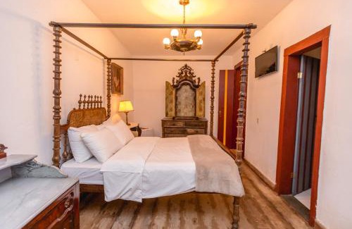 Ouro Preto Hotel | Discover Hotel Vila Relicário: Pet-Friendly Oasis with Pool