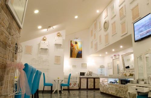 Miraflores Hotel | Pet-Friendly Hotel Vila Santa with Ocean Views and Dining