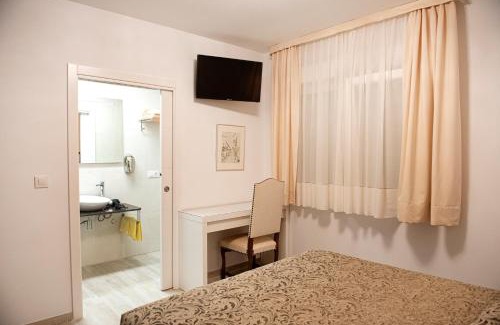 Chantada Hotel | Discover Hotel Vilaseco: Oceanfront Oasis with Top Amenities