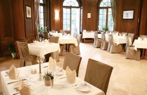 Poessneck Hotel | Inviting Hotel Villa Altenburg: Family-Friendly Retreat
